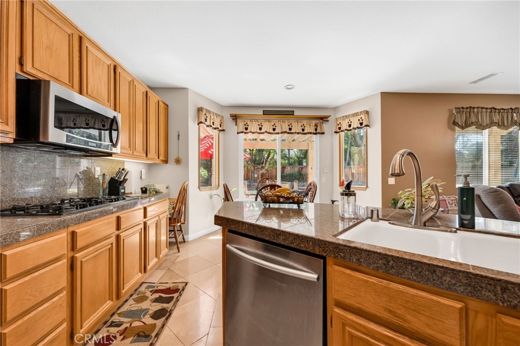 Eastvale, California, 92880, United States, 4 Bedrooms Bedrooms, ,3 BathroomsBathrooms,Residential,For Sale,1976783