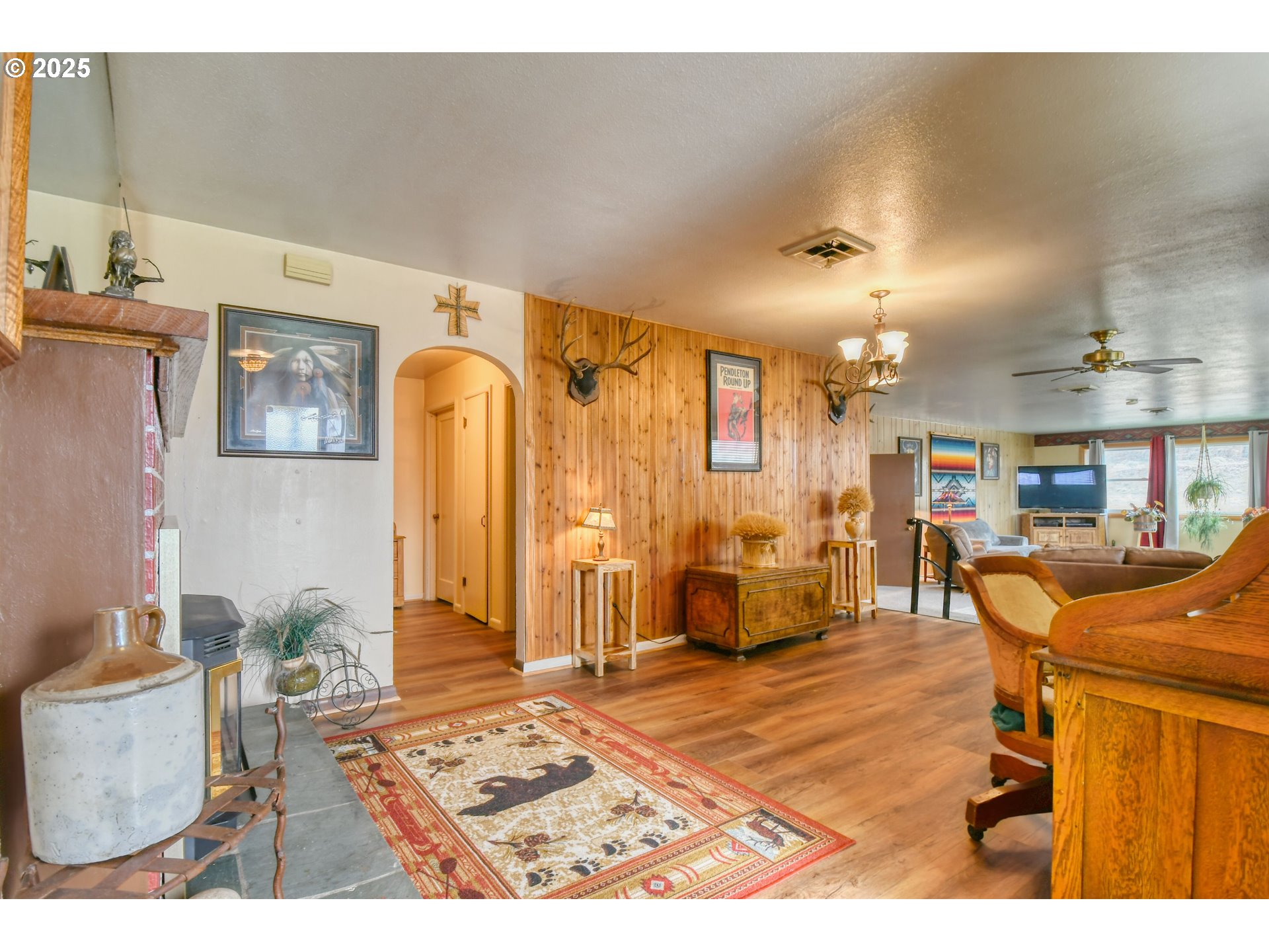 Echo, Oregon, 97826, United States, 3 Bedrooms Bedrooms, ,3 BathroomsBathrooms,Residential,For Sale,1987852