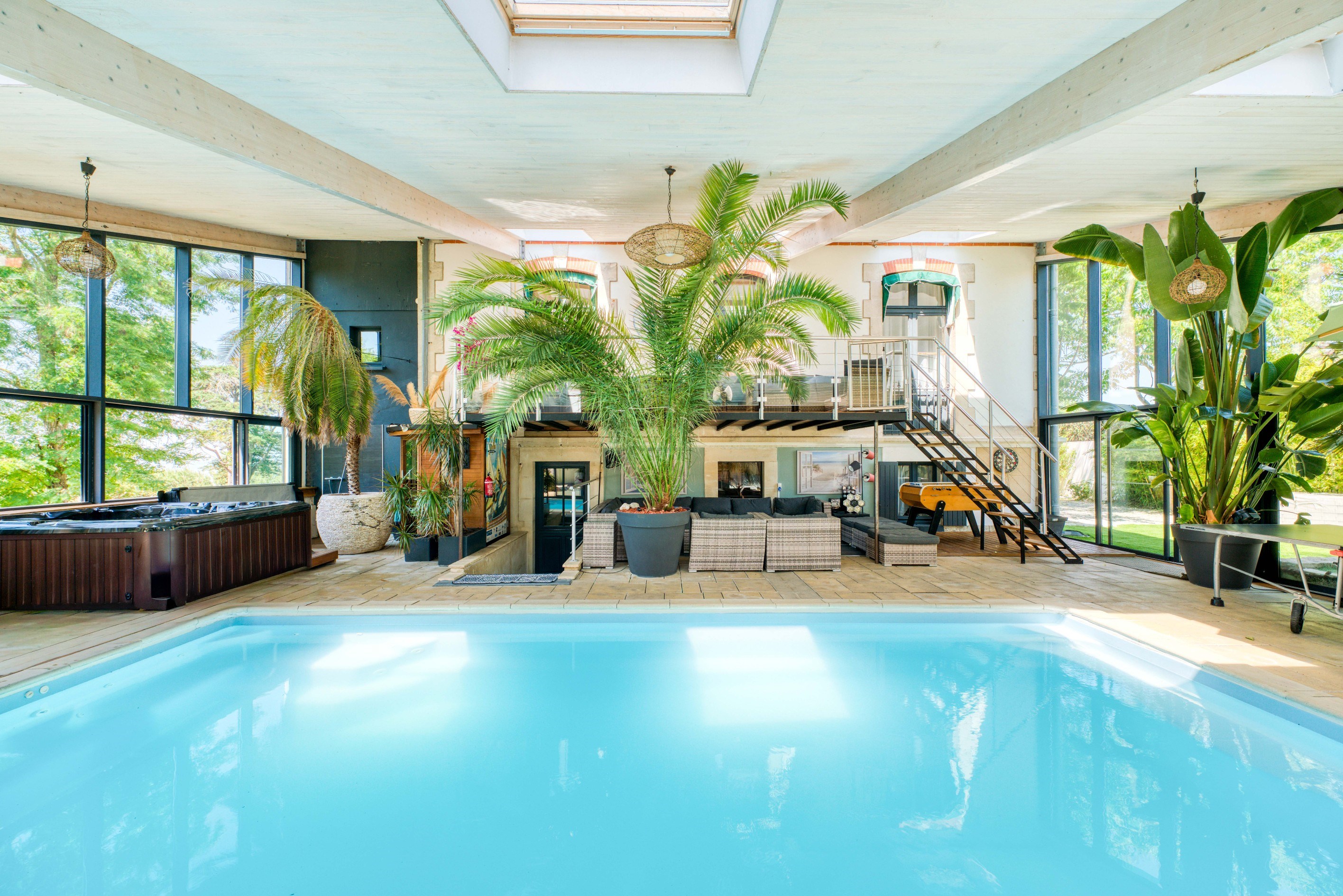  CHARACTER VILLA WITH EXCEPTIONAL SEA VIEW AND WELLNESS AREA IN PORT DES BARQUES - 物件實景
