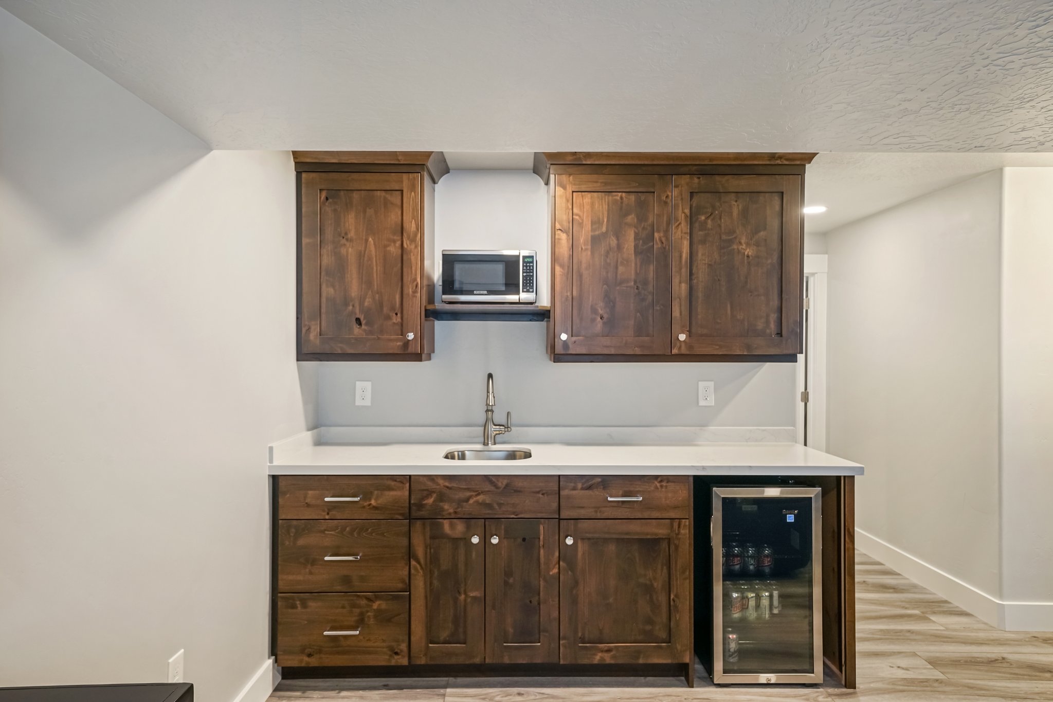 Bluffdale, Utah, 84065, United States, 4 Bedrooms Bedrooms, ,4 BathroomsBathrooms,Residential,For Sale,1915355