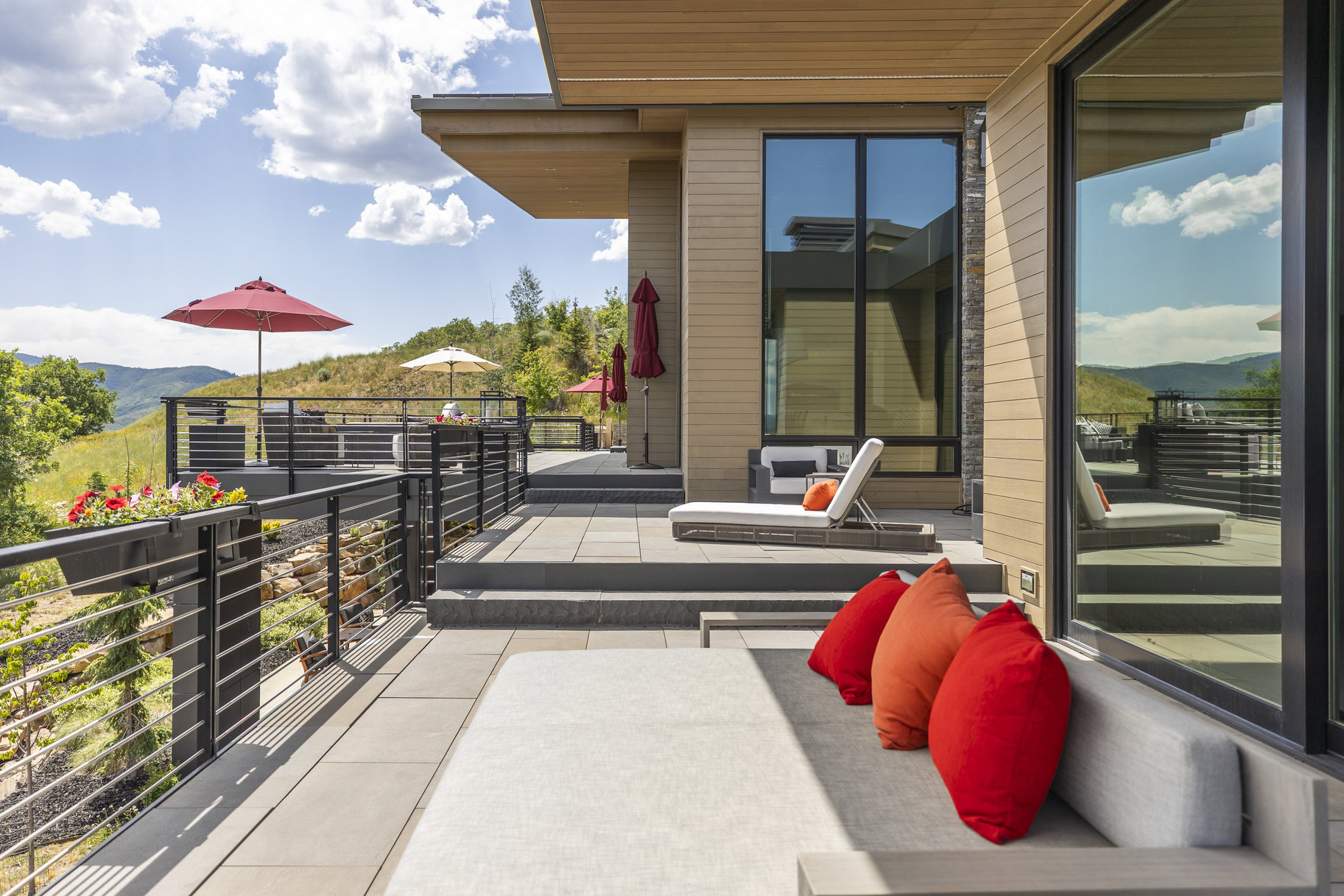  Sophisticated Mountain Design with Unmatched Views in an Elite Setting - 物件實景