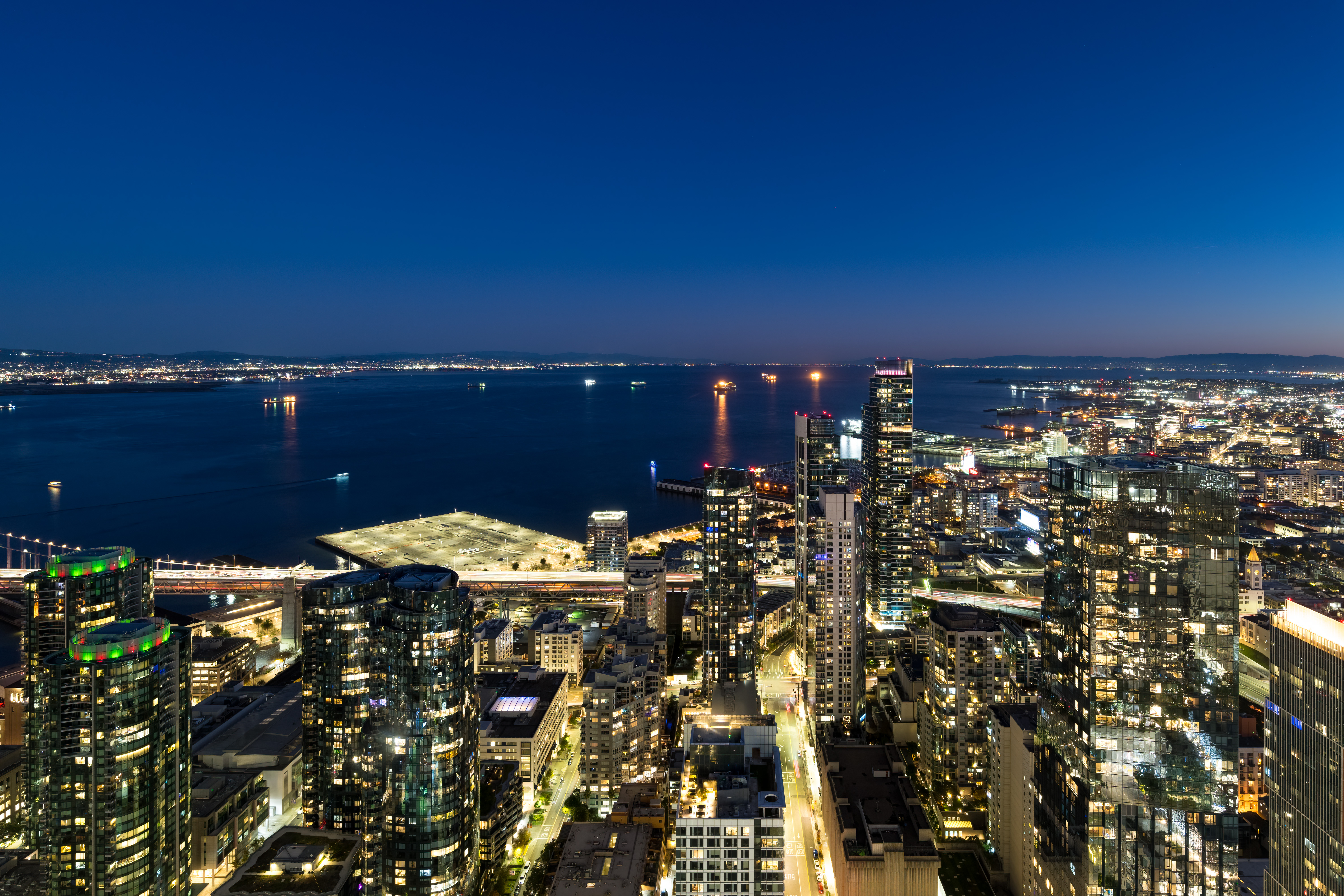  Luxury at Every Level – The Grand Penthouse at 181 Fremont - 物件實景
