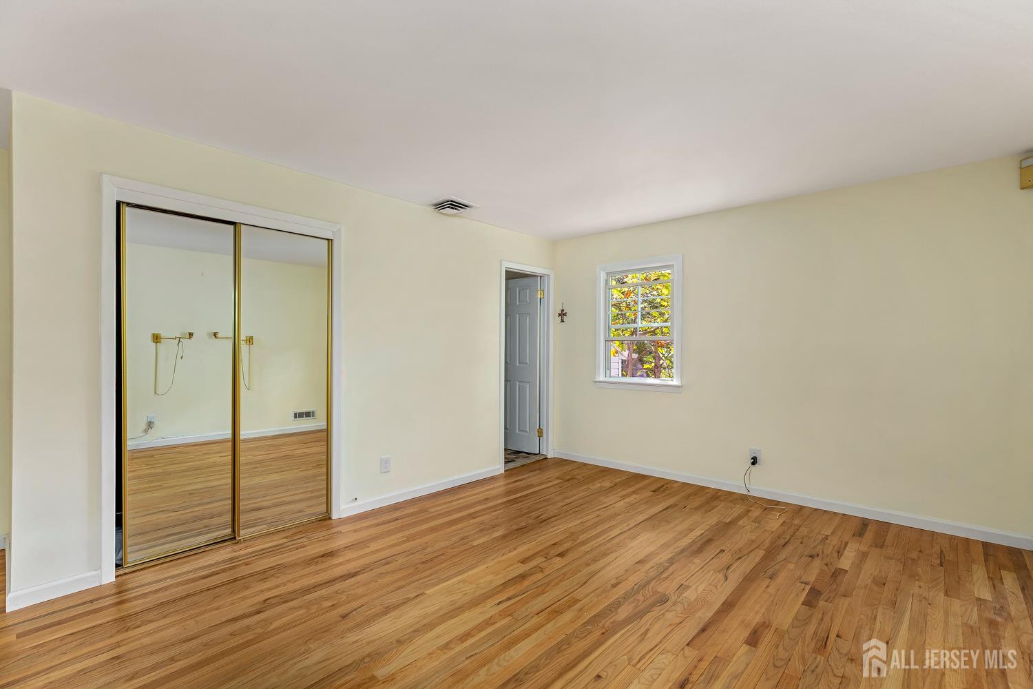 Bound Brook, New Jersey, 08805, United States, 3 Bedrooms Bedrooms, ,3 BathroomsBathrooms,Residential,For Sale,1982142