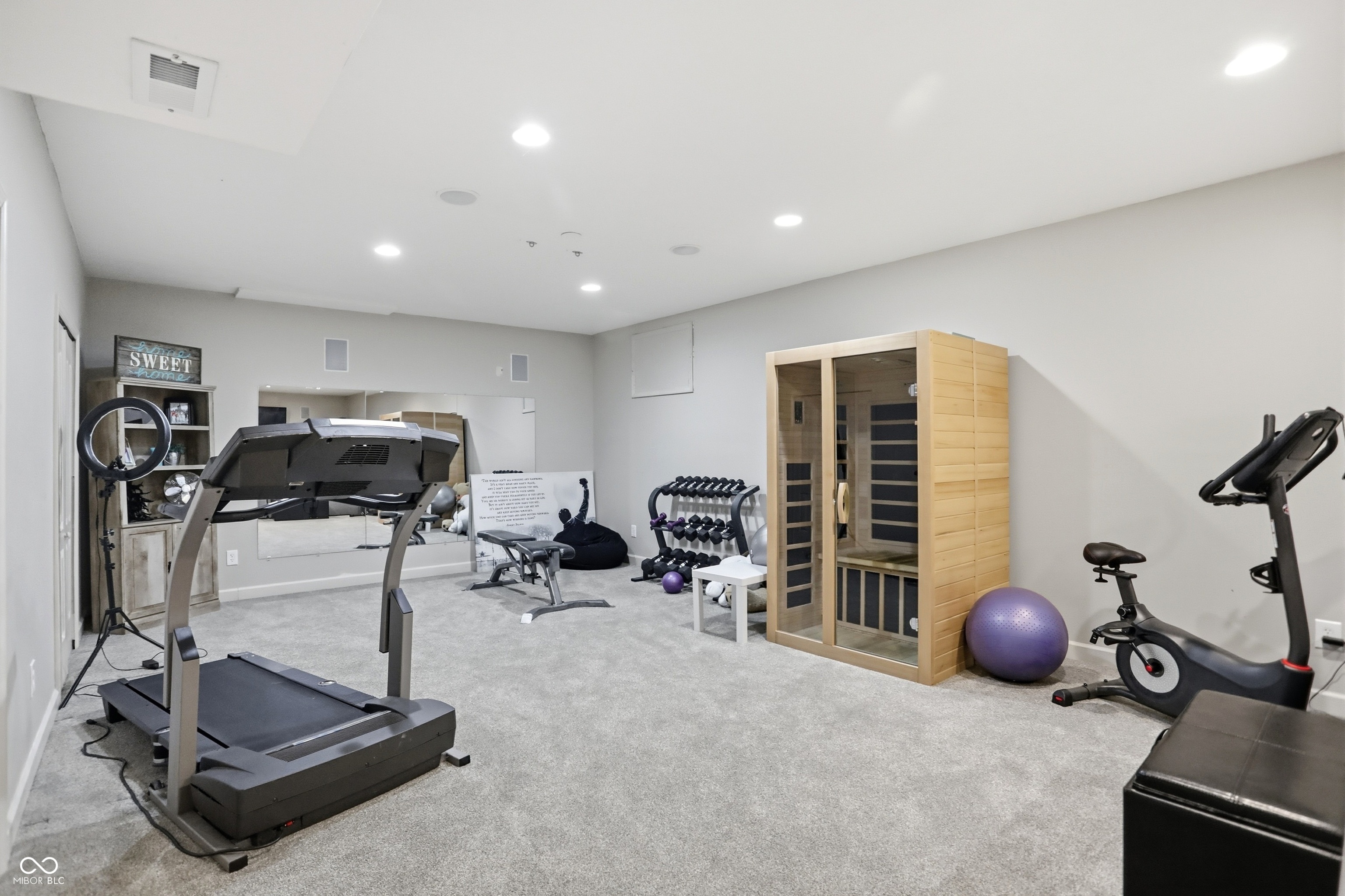 Bargersville, Indiana, 46106, United States, 5 Bedrooms Bedrooms, ,6 BathroomsBathrooms,Residential,For Sale,1992401