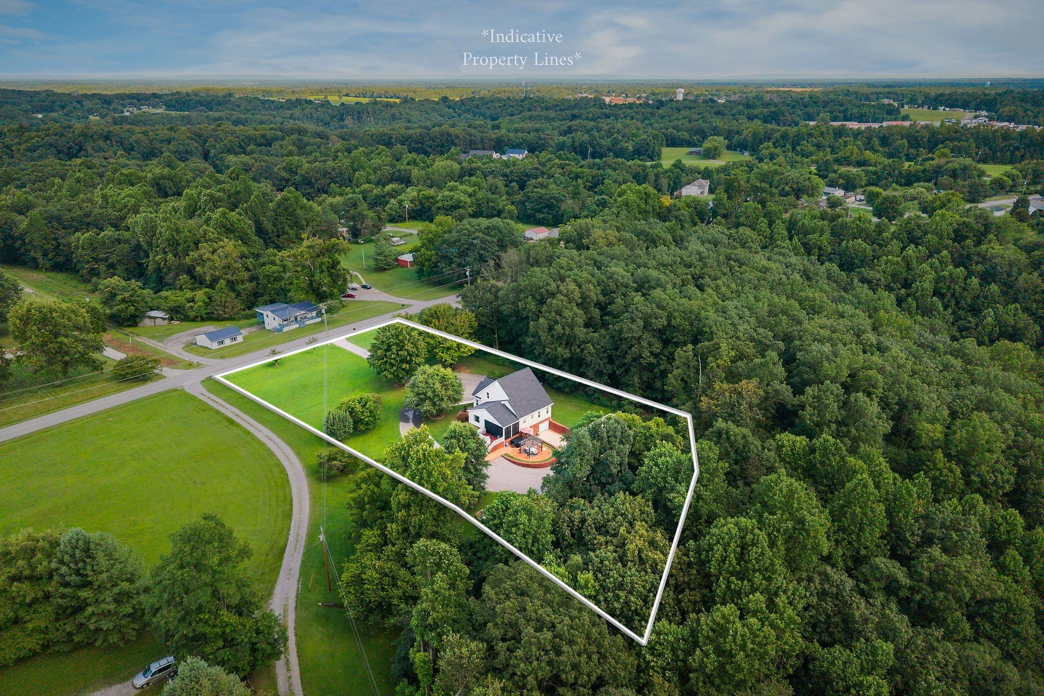 Smithville, Tennessee, 37166, United States, 1 Bedroom Bedrooms, ,4 BathroomsBathrooms,Residential,For Sale,2006606