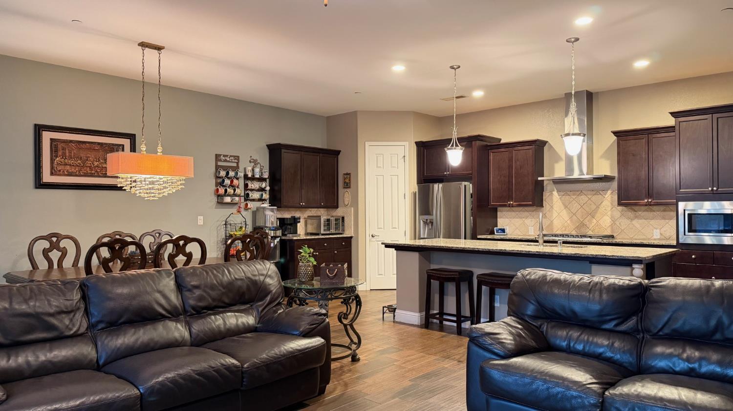 Fresno, California, 93723, United States, 4 Bedrooms Bedrooms, ,3 BathroomsBathrooms,Residential,For Sale,2010730