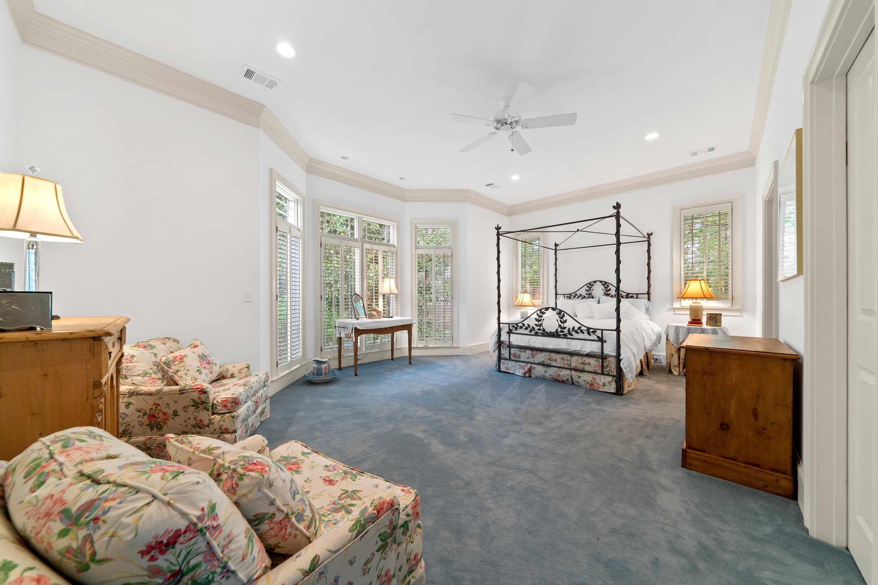 Greensboro, Georgia, 30642, United States, 7 Bedrooms Bedrooms, ,8 BathroomsBathrooms,Residential,For Sale,1984932