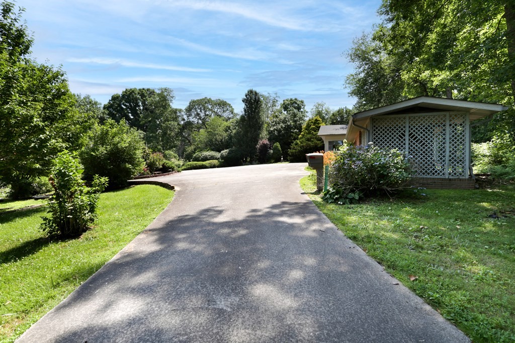Blairsville, Georgia, 30512, United States, 4 Bedrooms Bedrooms, ,3 BathroomsBathrooms,Residential,For Sale,1930011