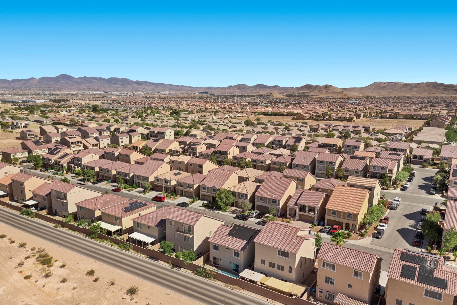  Poolside Living in the Heart of Southwest Las Vegas - 物件實景