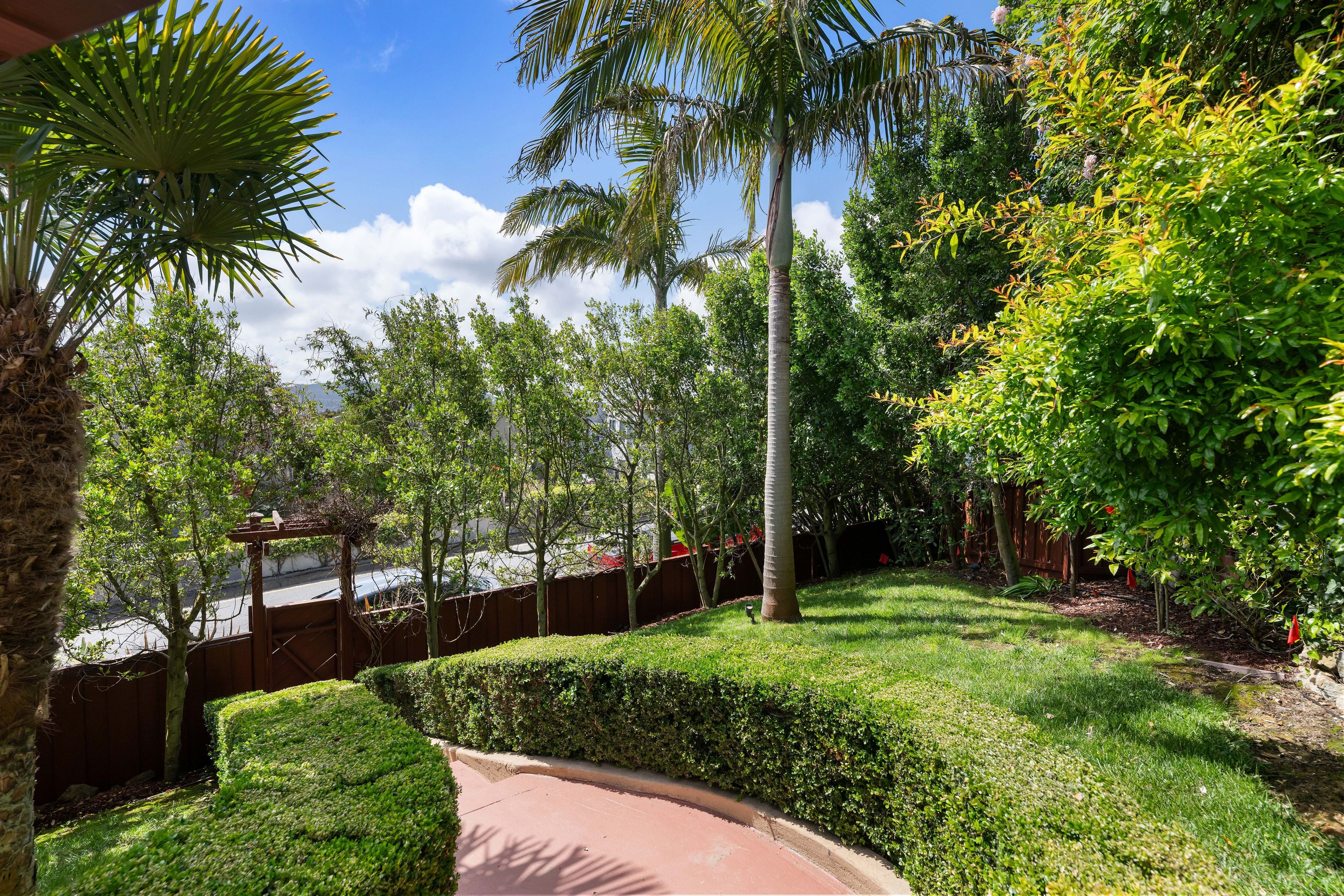  SPANISH REVIVAL ESTATE - 物件實景