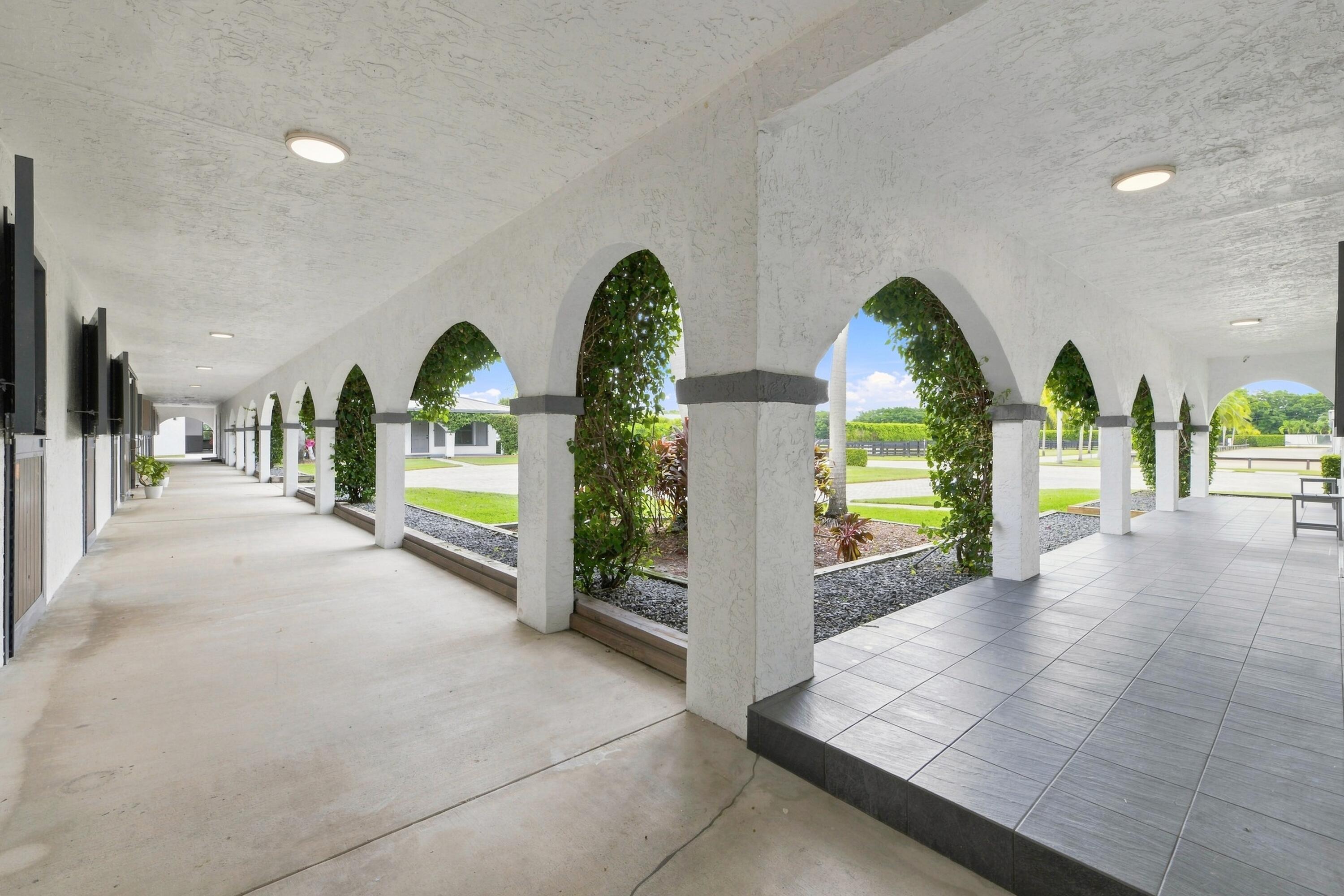  13155 Southfields Road - 物件實景