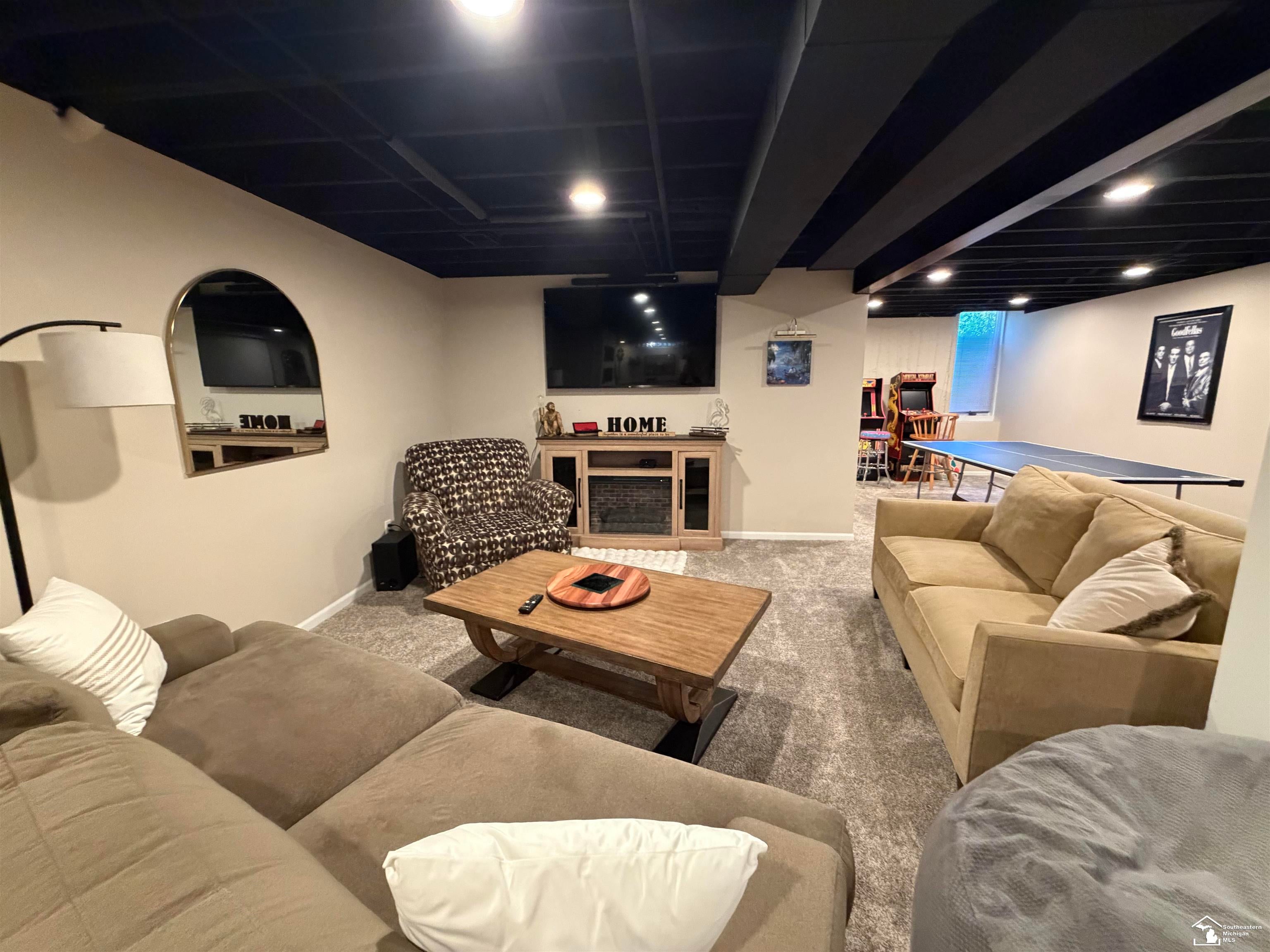 Newport, Michigan, 48166, United States, 3 Bedrooms Bedrooms, ,4 BathroomsBathrooms,Residential,For Sale,2048069