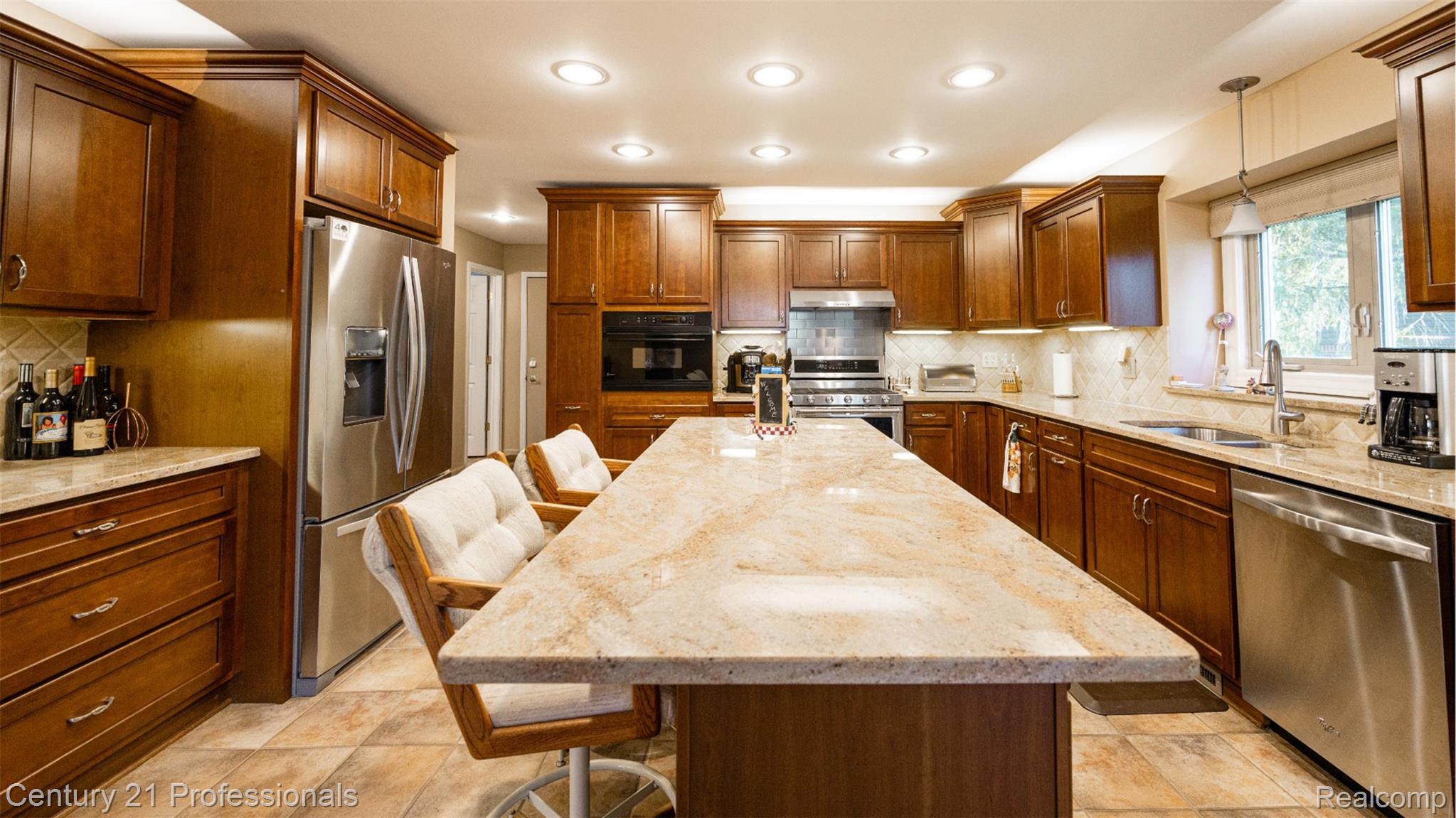 RochesterHills, Michigan, 48309, United States, 4 Bedrooms Bedrooms, ,4 BathroomsBathrooms,Residential,For Sale,1980404