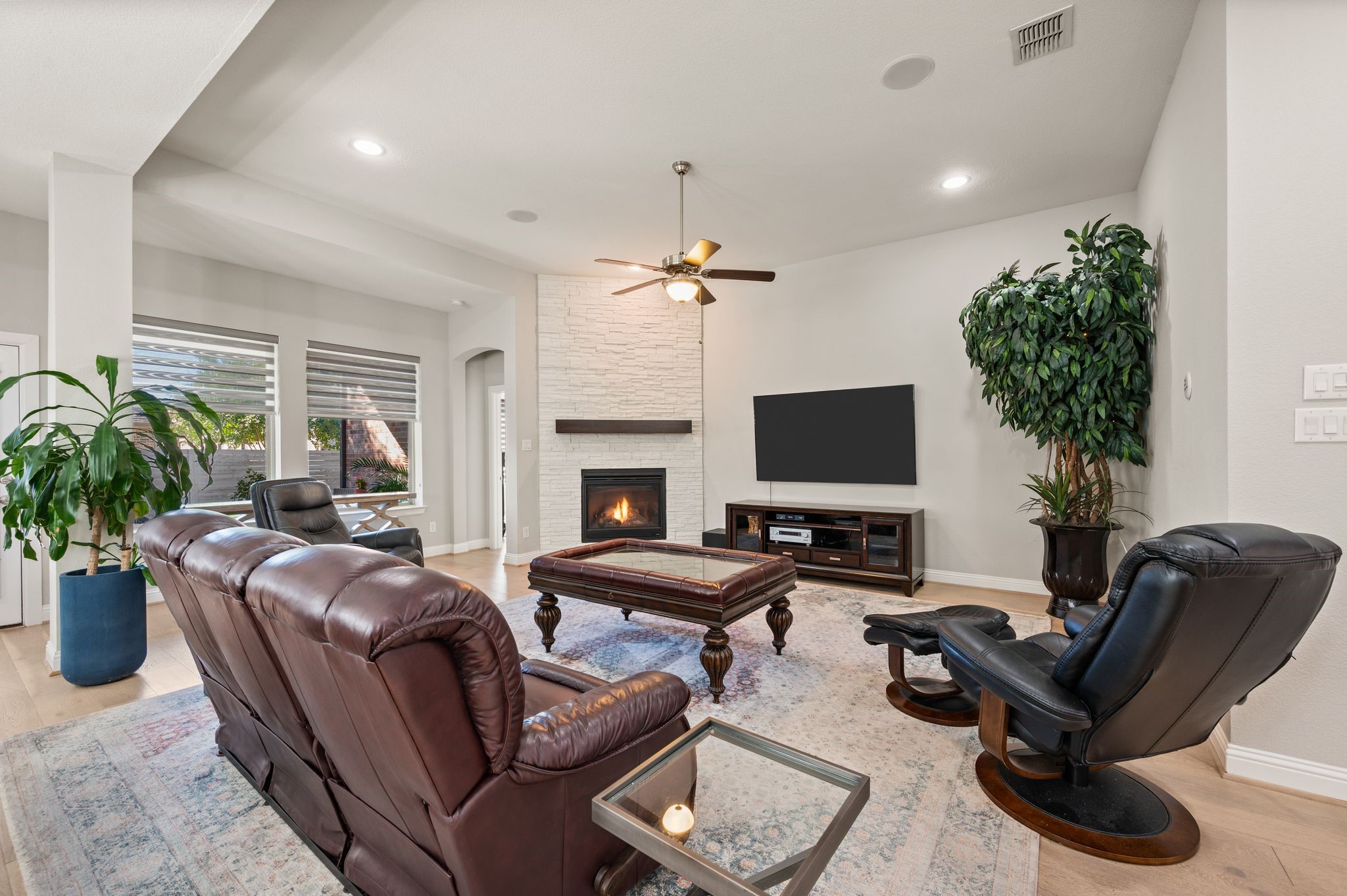 Argyle, Texas, 76226, United States, 4 Bedrooms Bedrooms, ,3 BathroomsBathrooms,Residential,For Sale,1991148