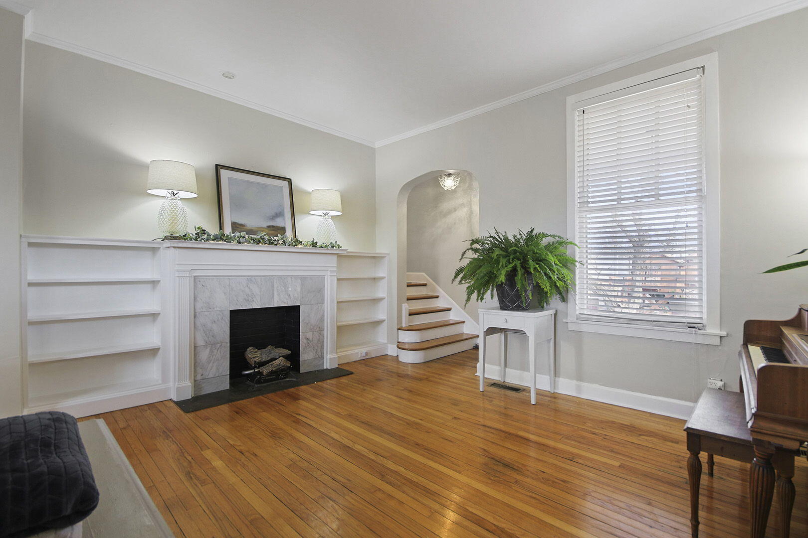 MOBERLY, Missouri, 65270, United States, 5 Bedrooms Bedrooms, ,5 BathroomsBathrooms,Residential,For Sale,2009284