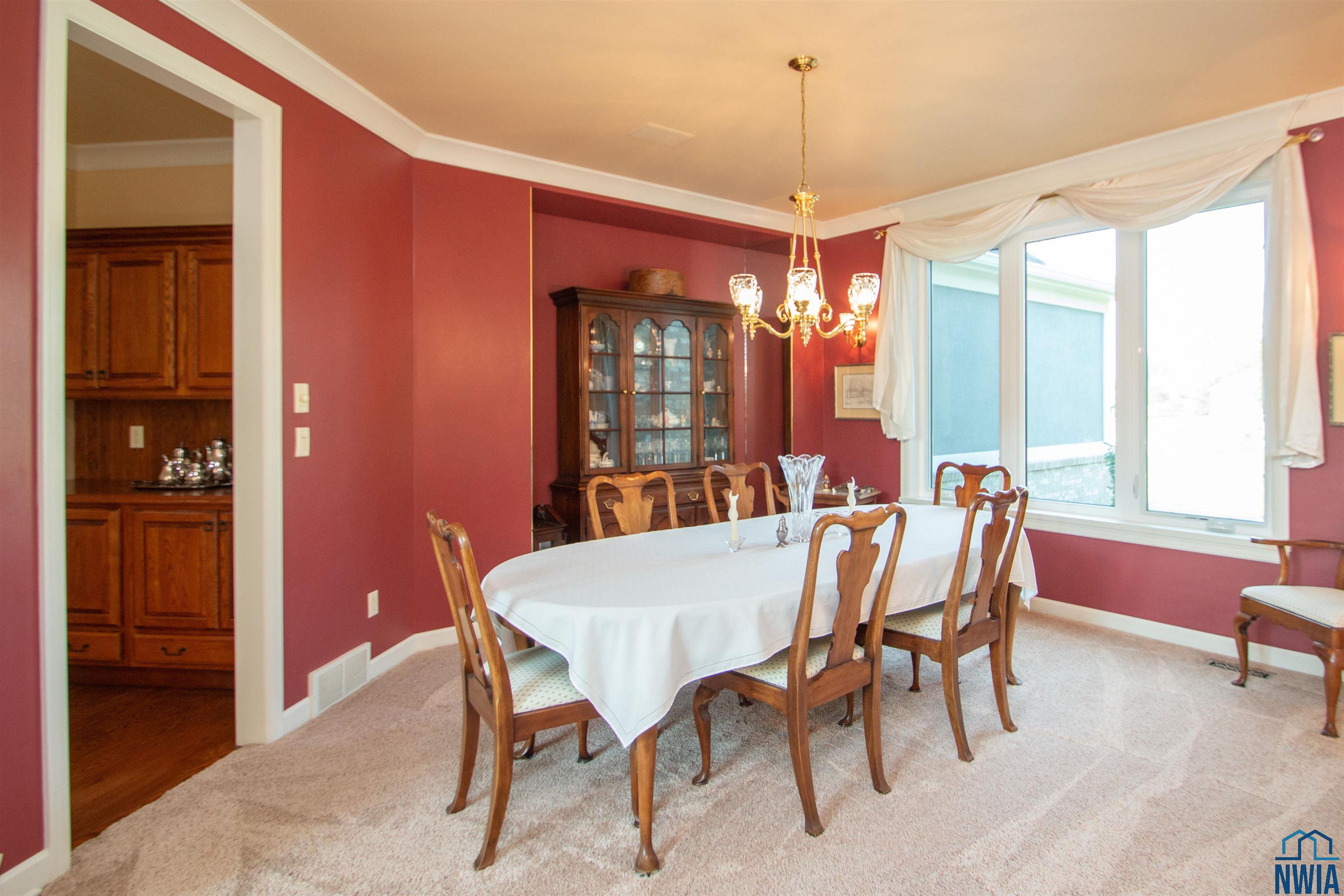 Jefferson, South Dakota, 57038, United States, 5 Bedrooms Bedrooms, ,5 BathroomsBathrooms,Residential,For Sale,2005436