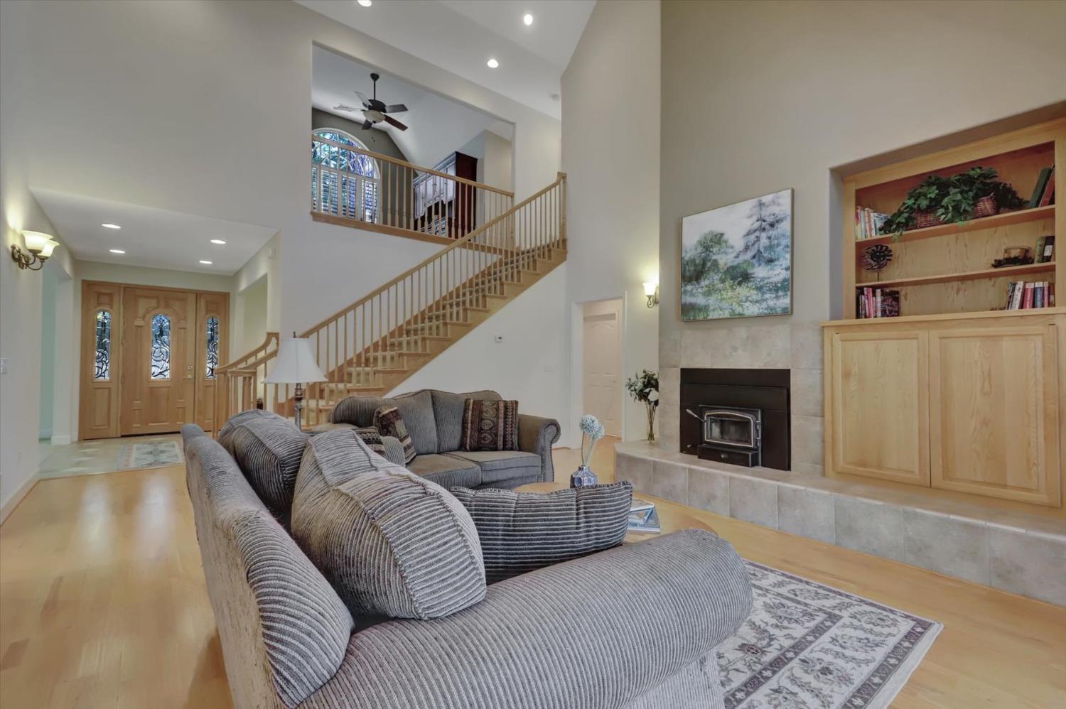 Grass Valley, California, 95945, United States, 4 Bedrooms Bedrooms, ,4 BathroomsBathrooms,Residential,For Sale,1986075