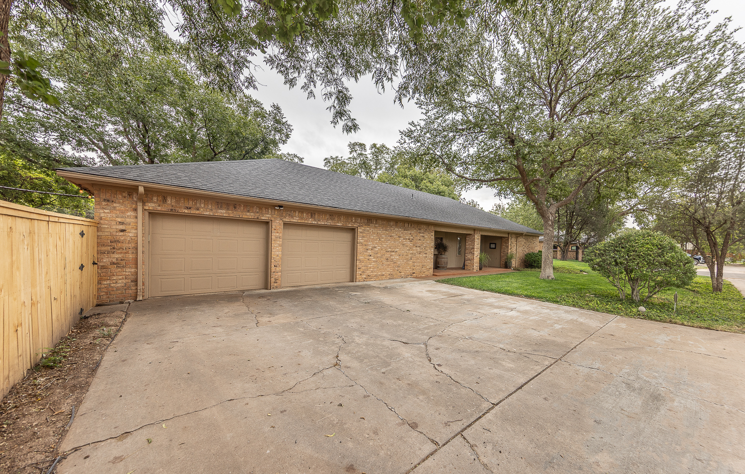 Lubbock, Texas, 79424, United States, 3 Bedrooms Bedrooms, ,3 BathroomsBathrooms,Residential,For Sale,1969049