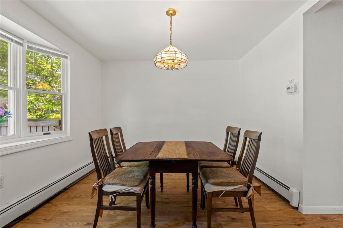 Staten Island, New York, 10312, United States, 2 Bedrooms Bedrooms, ,2 BathroomsBathrooms,Residential,For Sale,1819813