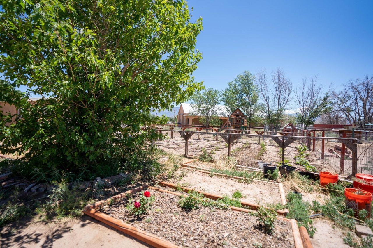 Los Ranchos, New Mexico, 87114, United States, 4 Bedrooms Bedrooms, ,5 BathroomsBathrooms,Residential,For Sale,1720943