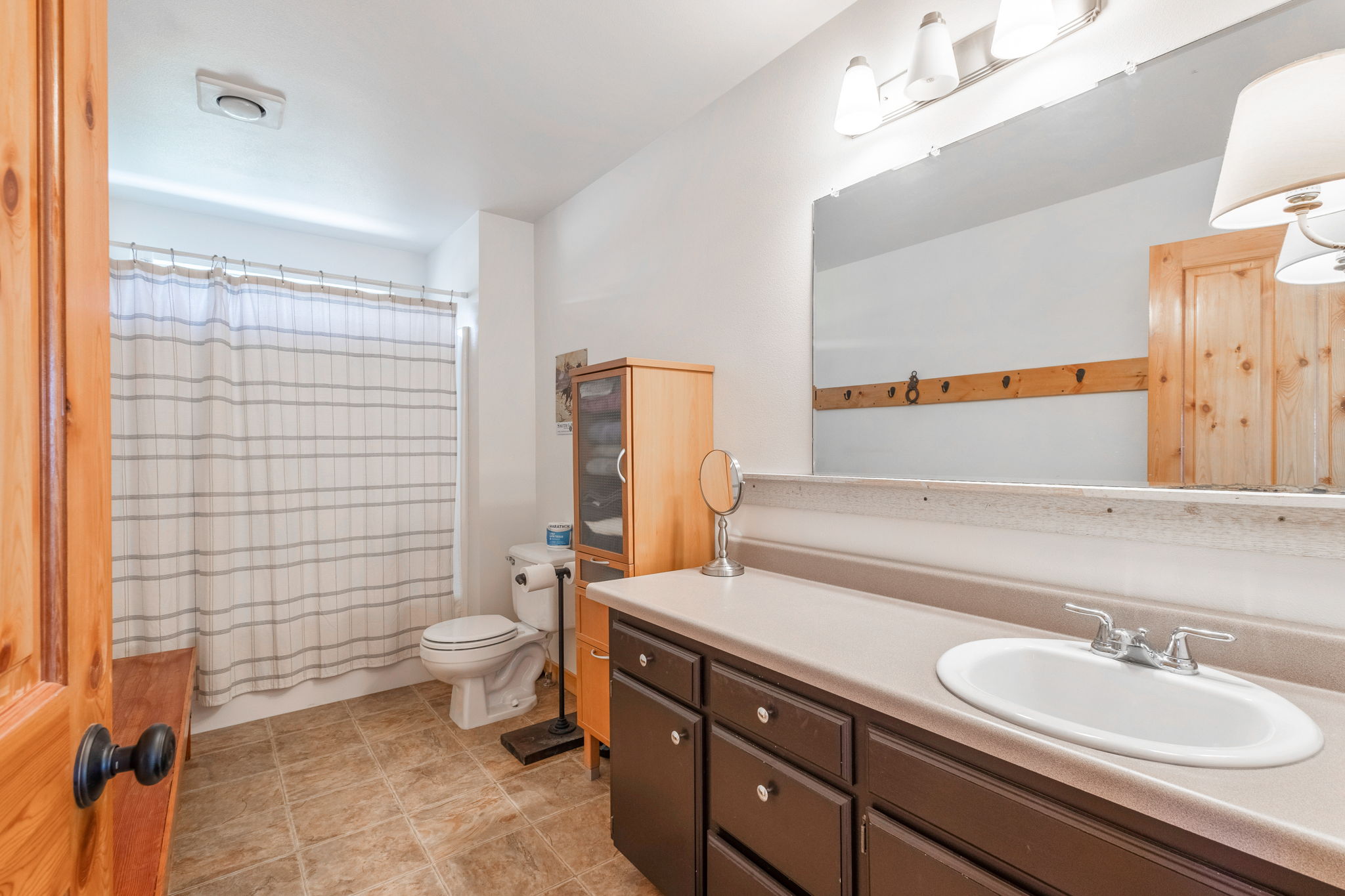 Prineville, Oregon, 97754, United States, 3 Bedrooms Bedrooms, ,3 BathroomsBathrooms,Residential,For Sale,1787892