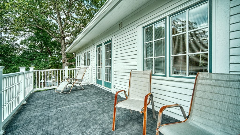 Andrews, North Carolina, 28901, United States, 5 Bedrooms Bedrooms, ,4 BathroomsBathrooms,Residential,For Sale,1912195