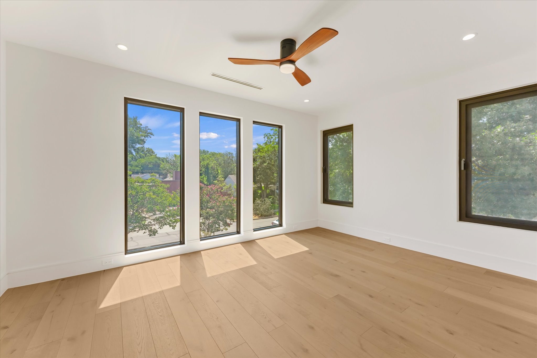  7619 Kenwell Street, Dallas, TX, 75209 - 物件實景