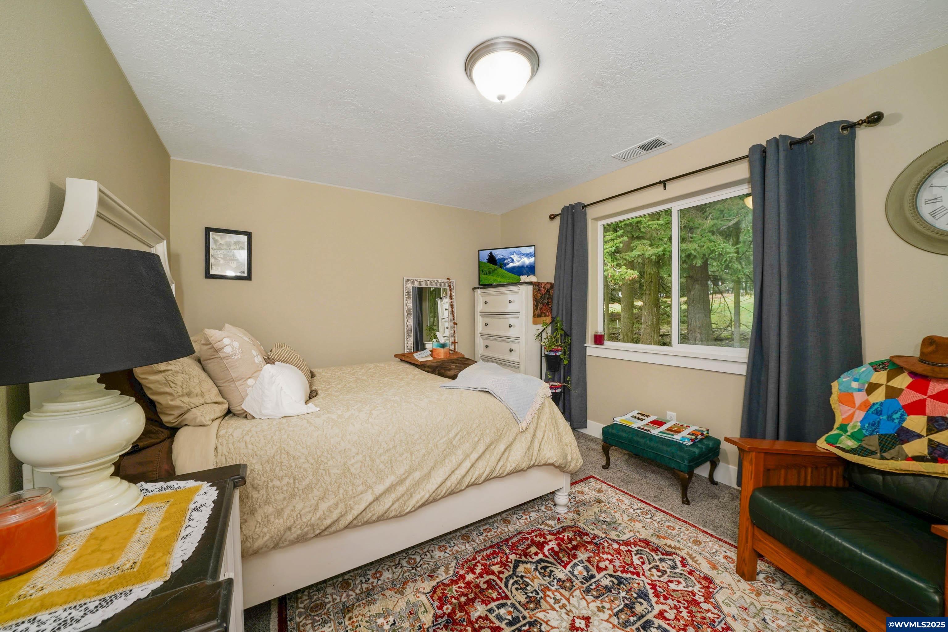 Salem, Oregon, 97306, United States, 3 Bedrooms Bedrooms, ,3 BathroomsBathrooms,Residential,For Sale,1891858