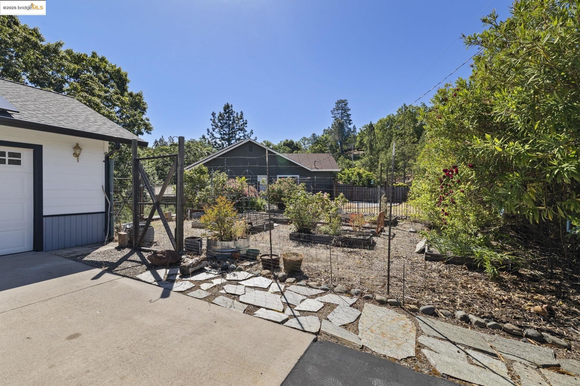 Sonora, California, 95370, United States, 3 Bedrooms Bedrooms, ,2 BathroomsBathrooms,Residential,For Sale,1916057