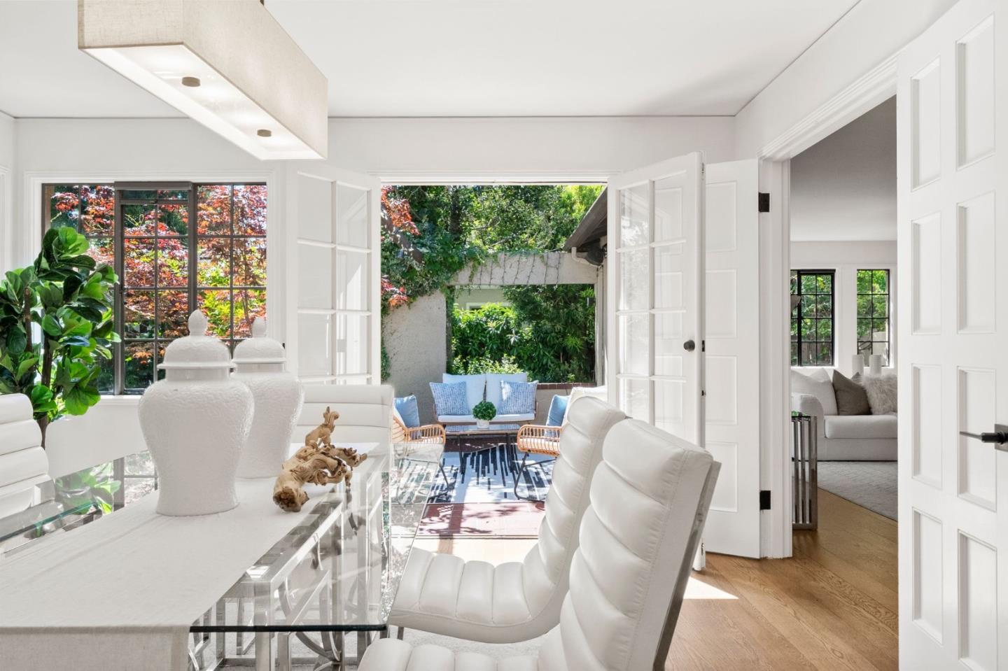Palo Alto, California, 94301, United States, 4 Bedrooms Bedrooms, ,4 BathroomsBathrooms,Residential,For Sale,1837921