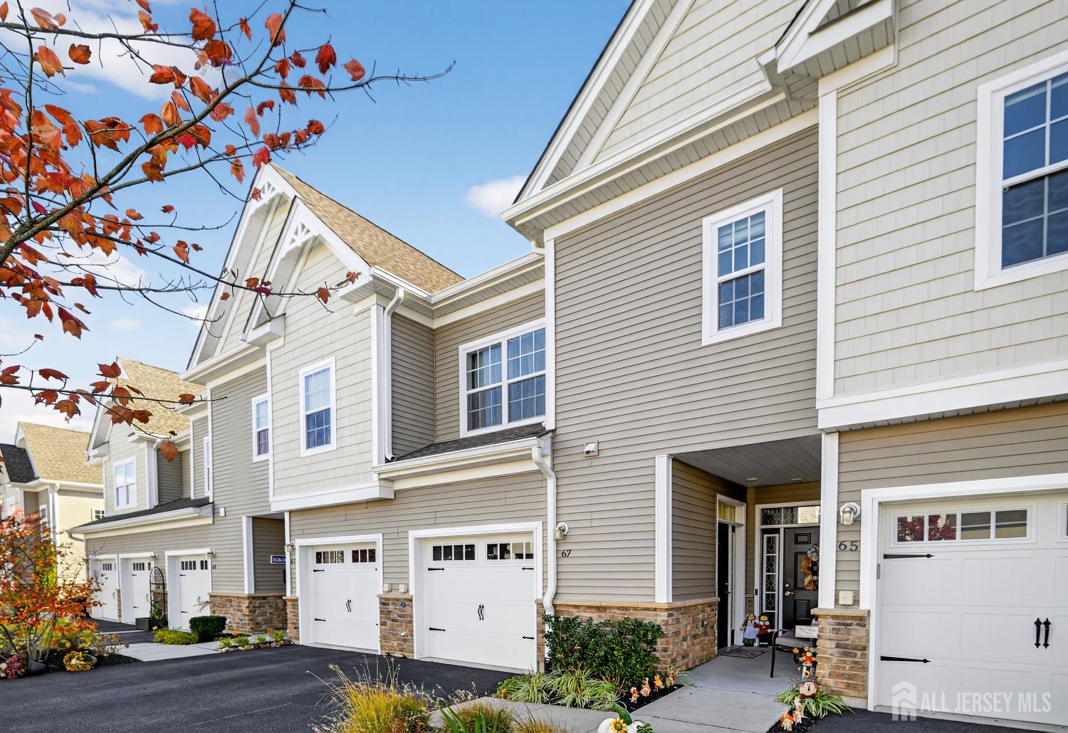 Sayreville, New Jersey, 08859, United States, 2 Bedrooms Bedrooms, ,3 BathroomsBathrooms,Residential,For Sale,1989684