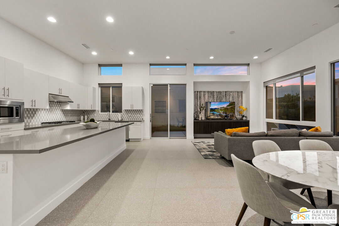 Palm Springs, California, 92262, United States, 3 Bedrooms Bedrooms, ,3 BathroomsBathrooms,Residential,For Sale,1927236