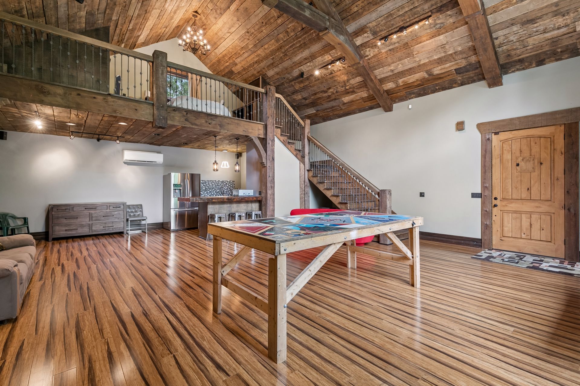  One-of-a-kind wooded retreat in Lakeville - 物件實景