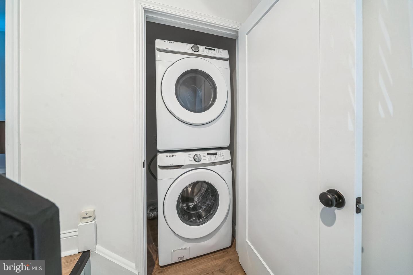 Philadelphia, Pennsylvania, 19130, United States, 4 Bedrooms Bedrooms, ,3 BathroomsBathrooms,Residential,For Sale,1949976