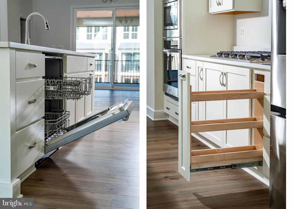 Ashburn, Virginia, 20148, United States, 3 Bedrooms Bedrooms, ,4 BathroomsBathrooms,Residential,For Sale,1976629