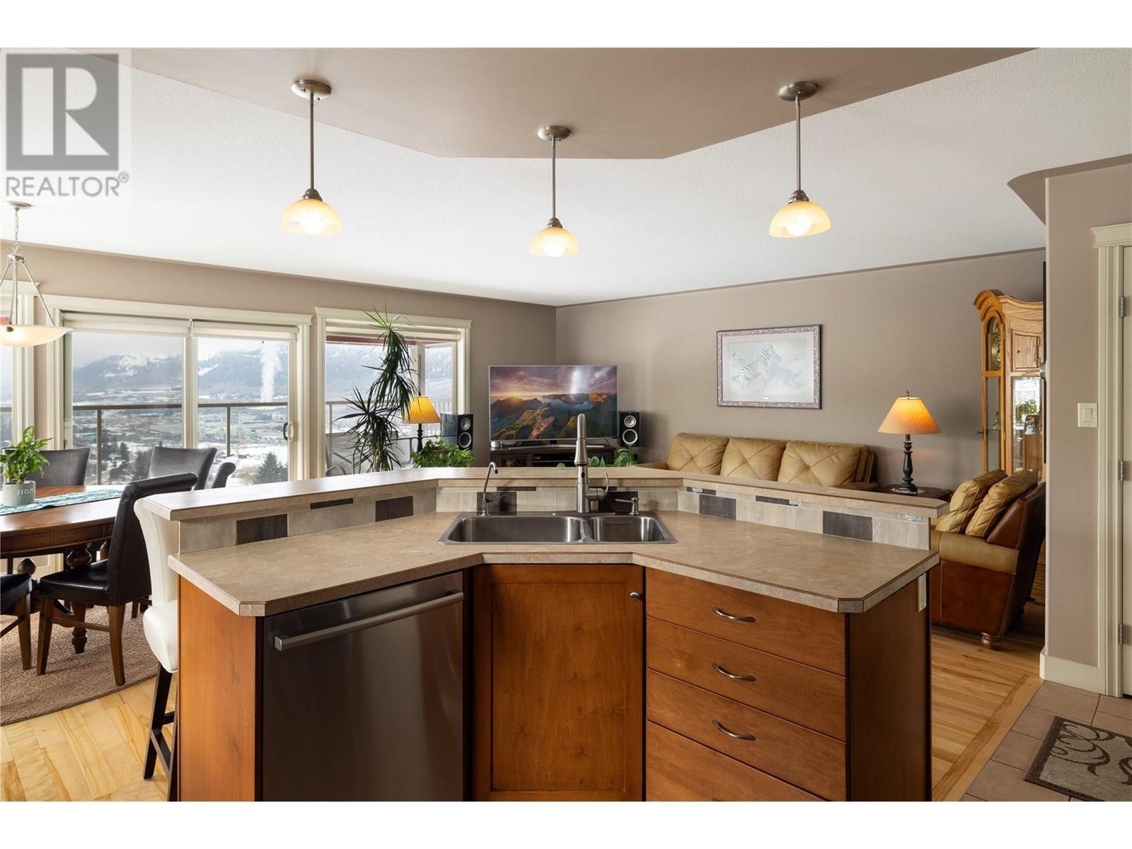 COLDSTREAM, British Columbia, V1B 3E8, CA, 3 Bedrooms Bedrooms, ,2 BathroomsBathrooms,Residential,For Sale,1837127