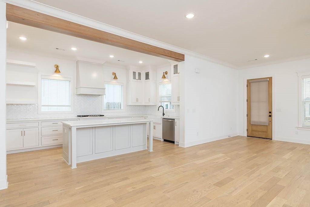 Springdale, Arkansas, 72762, United States, 3 Bedrooms Bedrooms, ,3 BathroomsBathrooms,Residential,For Sale,2001848