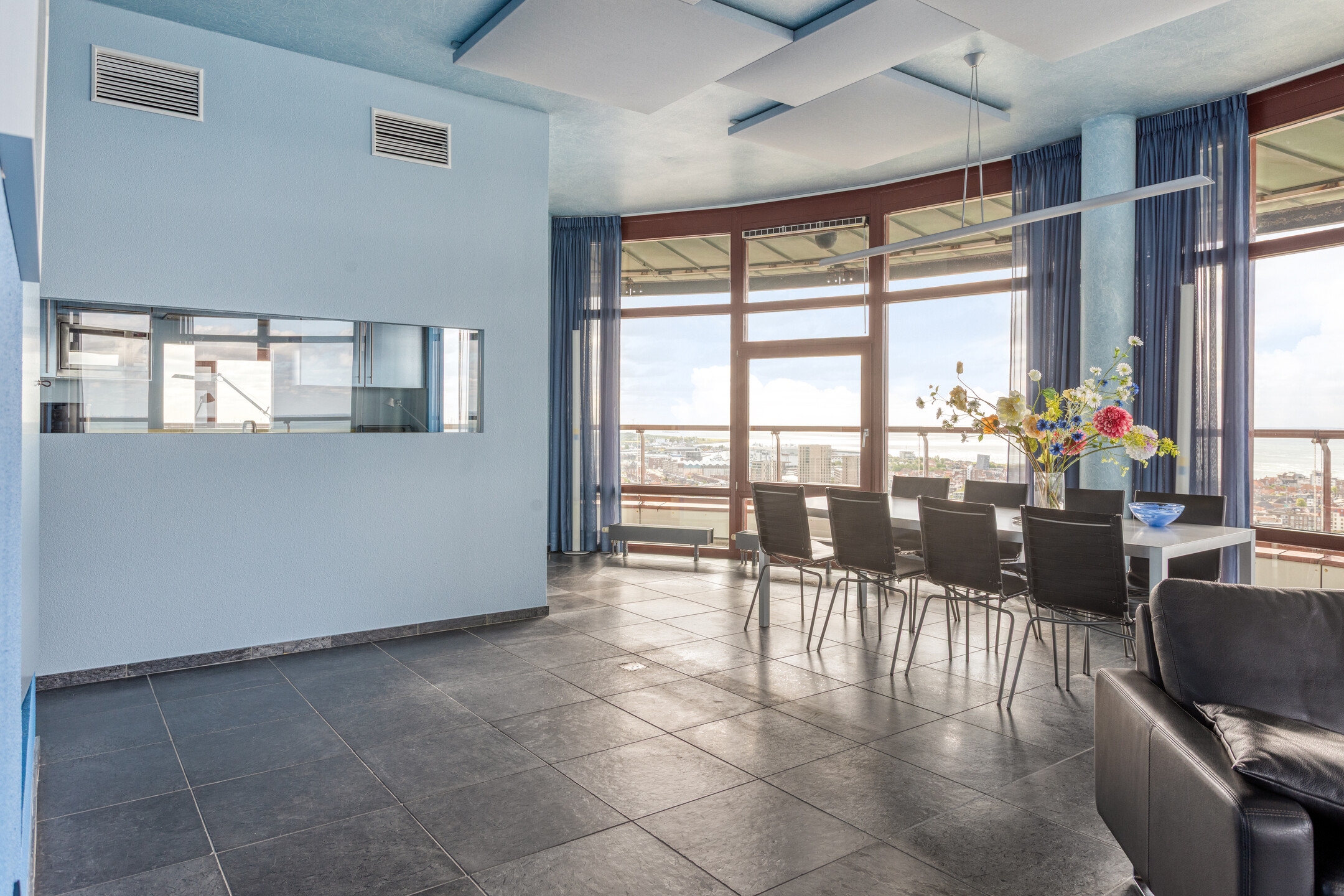  The Penthouse Above the Sea - 物件實景