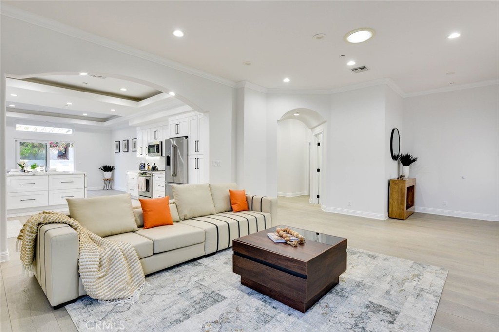 Woodland Hills, California, 91364, United States, 4 Bedrooms Bedrooms, ,3 BathroomsBathrooms,Residential,For Sale,1982021