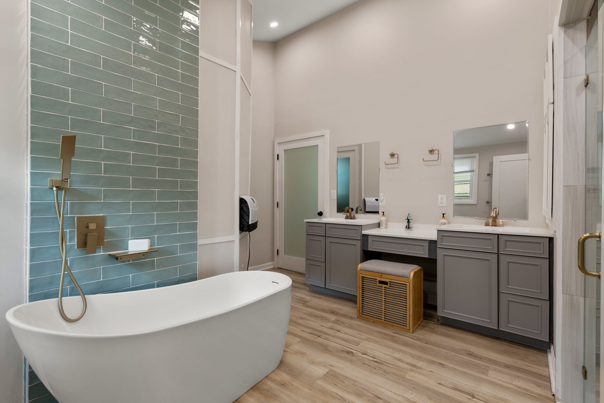  987 Pleasant Street, Framingham, MA, 01701 - 物件實景