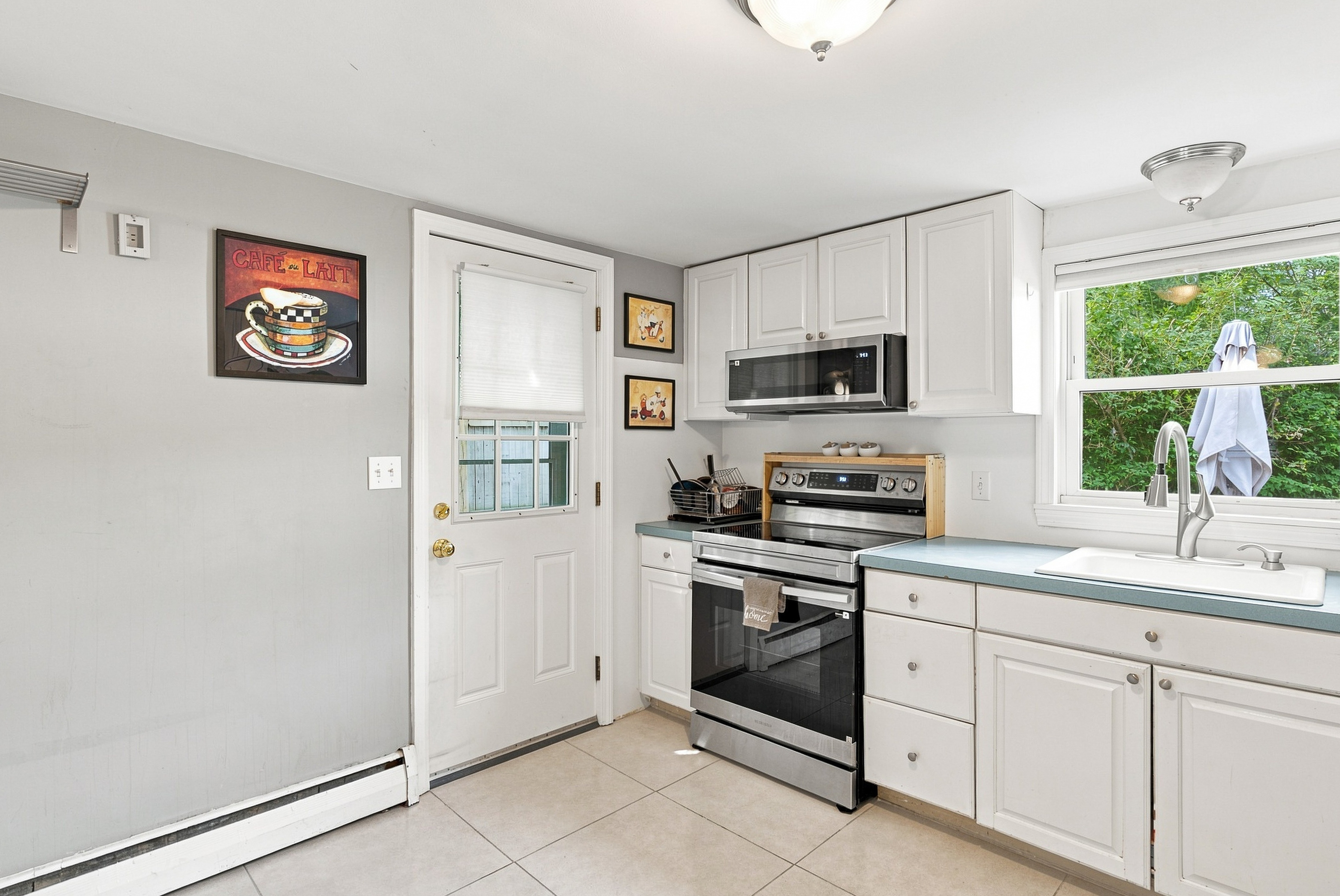  28 Preston St, Malden, MA, 02148 - 物件實景