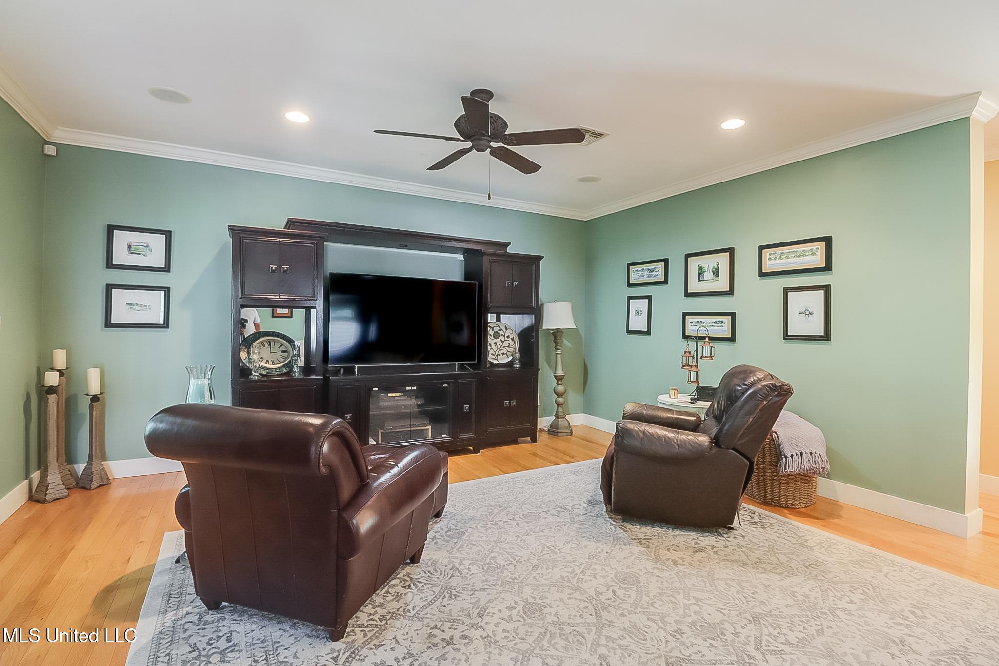 Pass Christian, Mississippi, 39571, United States, 3 Bedrooms Bedrooms, ,2 BathroomsBathrooms,Residential,For Sale,1779691