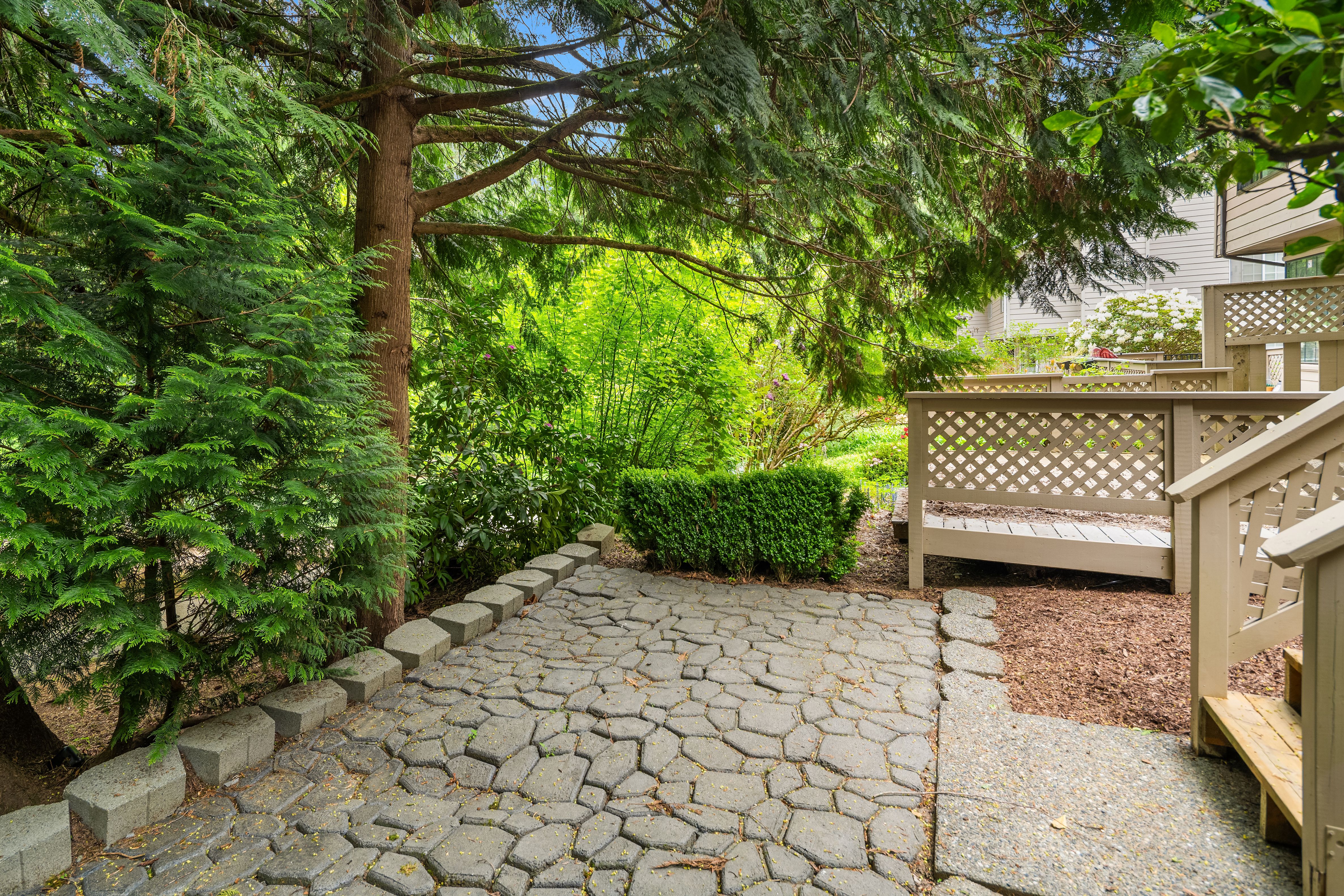  13706 NE 85th St, Redmond, WA 98052 - 物件實景