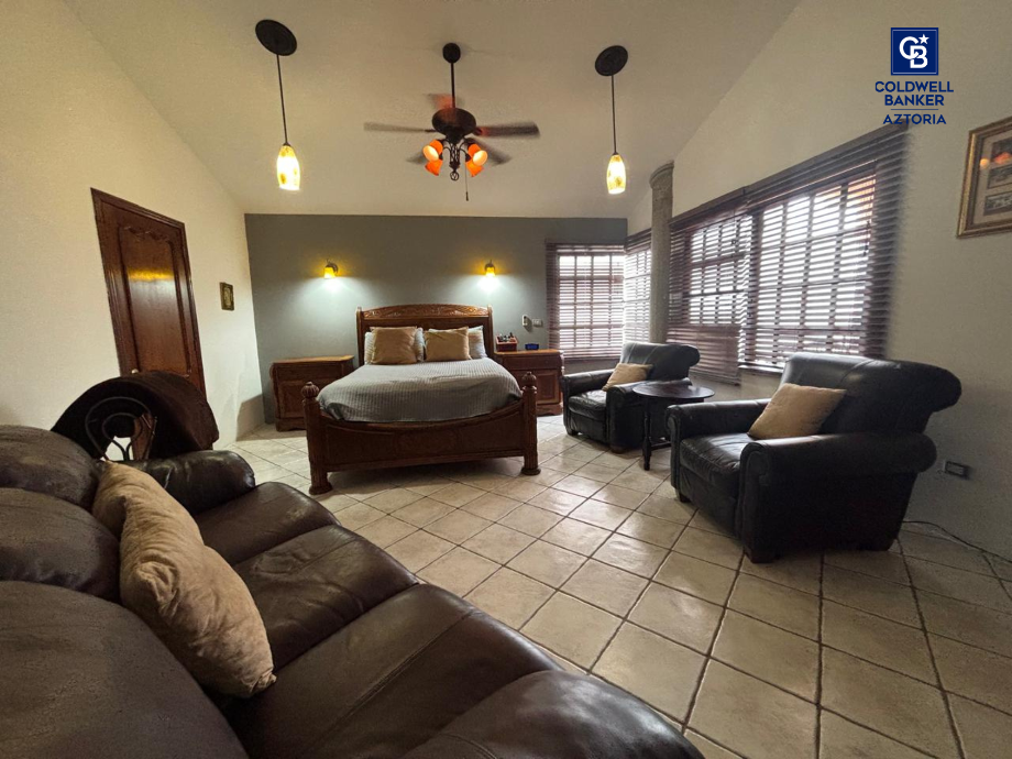 Centro, Tabasco, 86170, Mexico, 4 Bedrooms Bedrooms, ,5 BathroomsBathrooms,Residential,For Sale,1847447