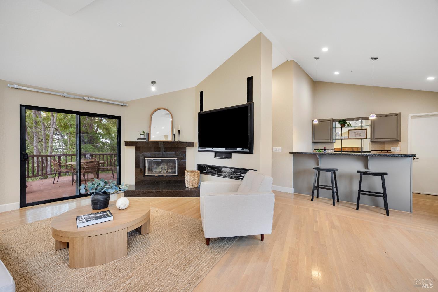 Novato, California, 94947, United States, 5 Bedrooms Bedrooms, ,5 BathroomsBathrooms,Residential,For Sale,2009754