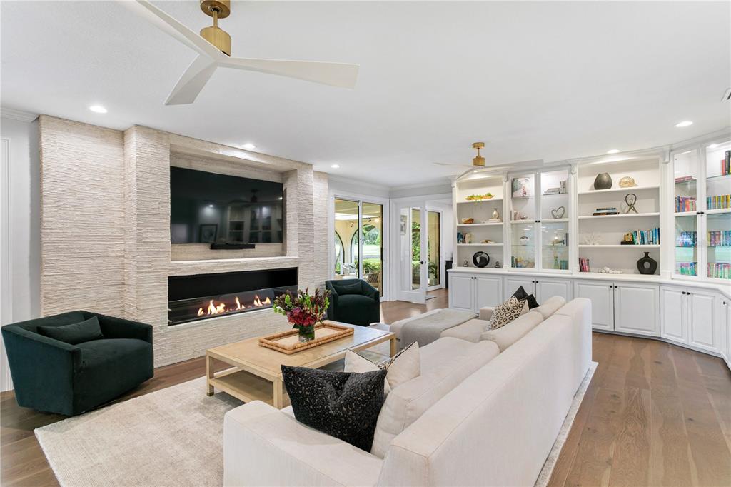 Tampa, Florida, 33613, United States, 7 Bedrooms Bedrooms, ,8 BathroomsBathrooms,Residential,For Sale,1979226