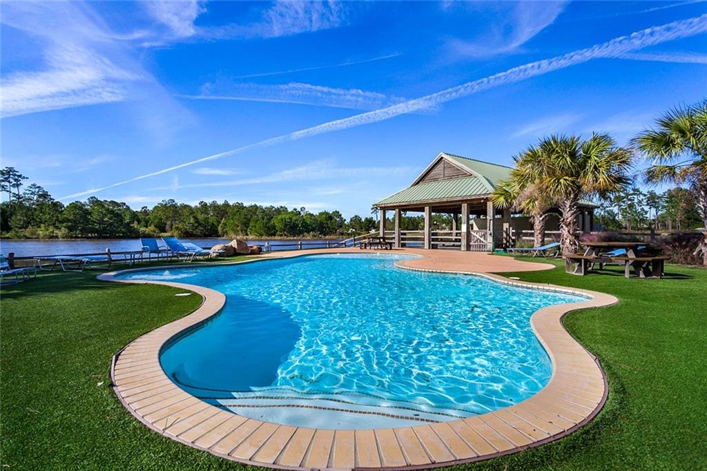 Madisonville, Louisiana, 70447, United States, 4 Bedrooms Bedrooms, ,4 BathroomsBathrooms,Residential,For Sale,1947964