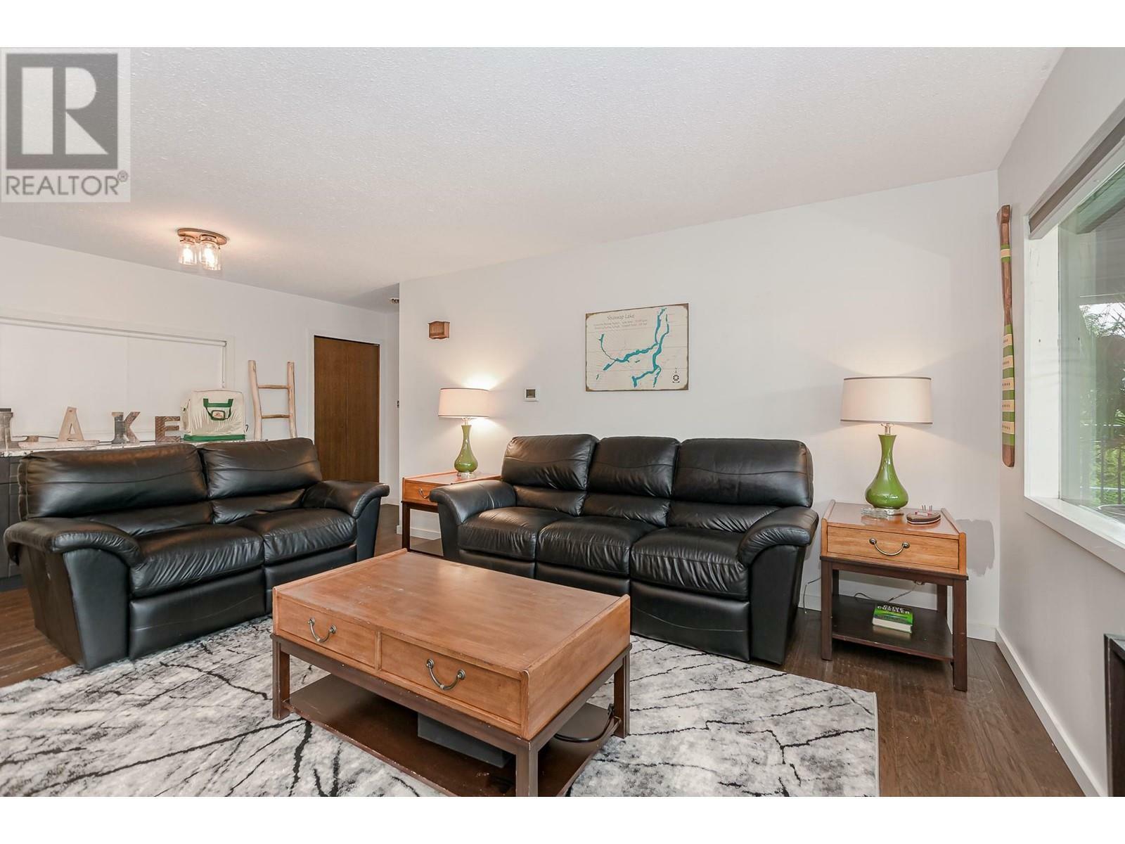 SICAMOUS, British Columbia, V0E 2V1, CA, 3 Bedrooms Bedrooms, ,3 BathroomsBathrooms,Residential,For Sale,1837122