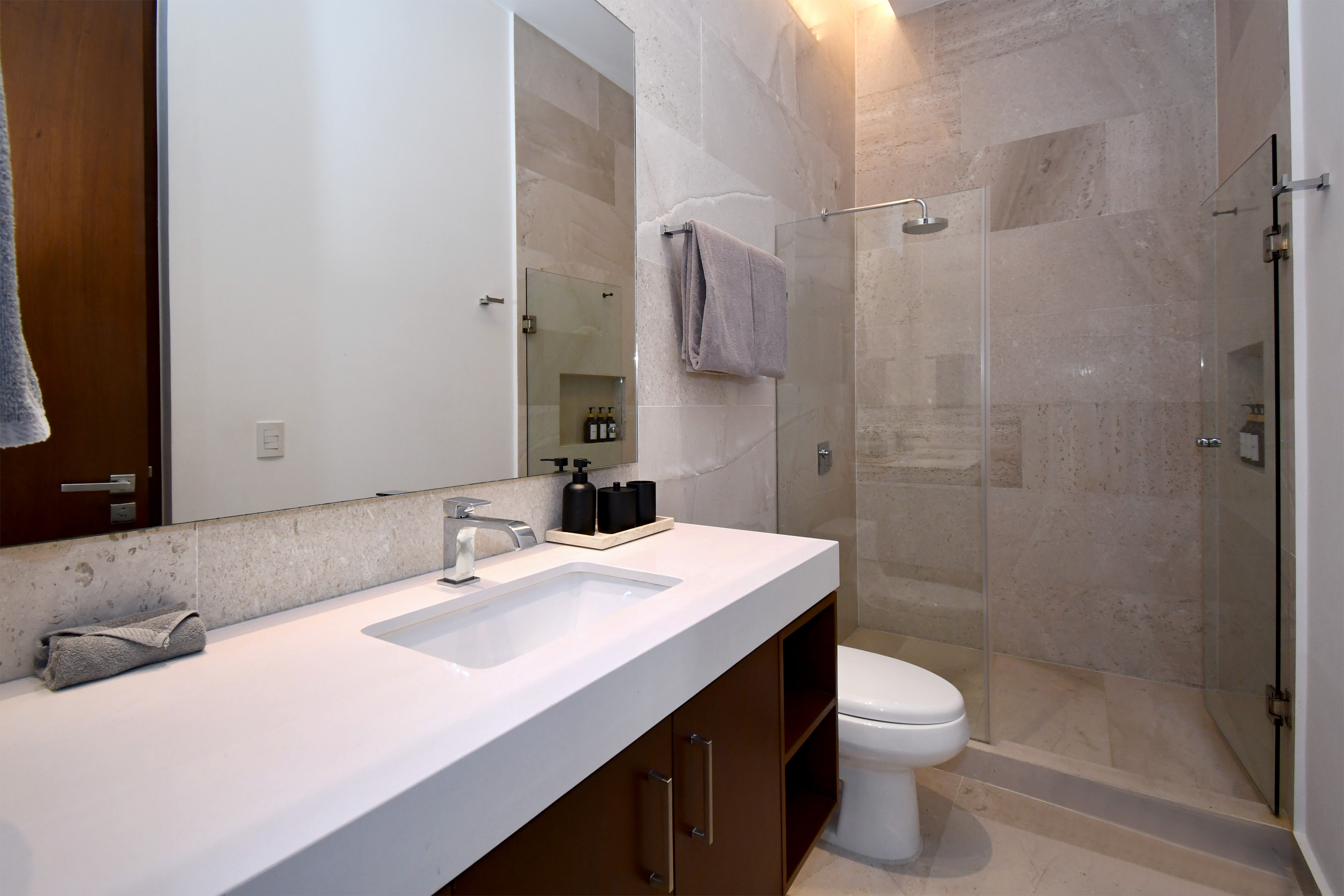  Three-Bedroom Blue Horizon Penthouse - 物件實景
