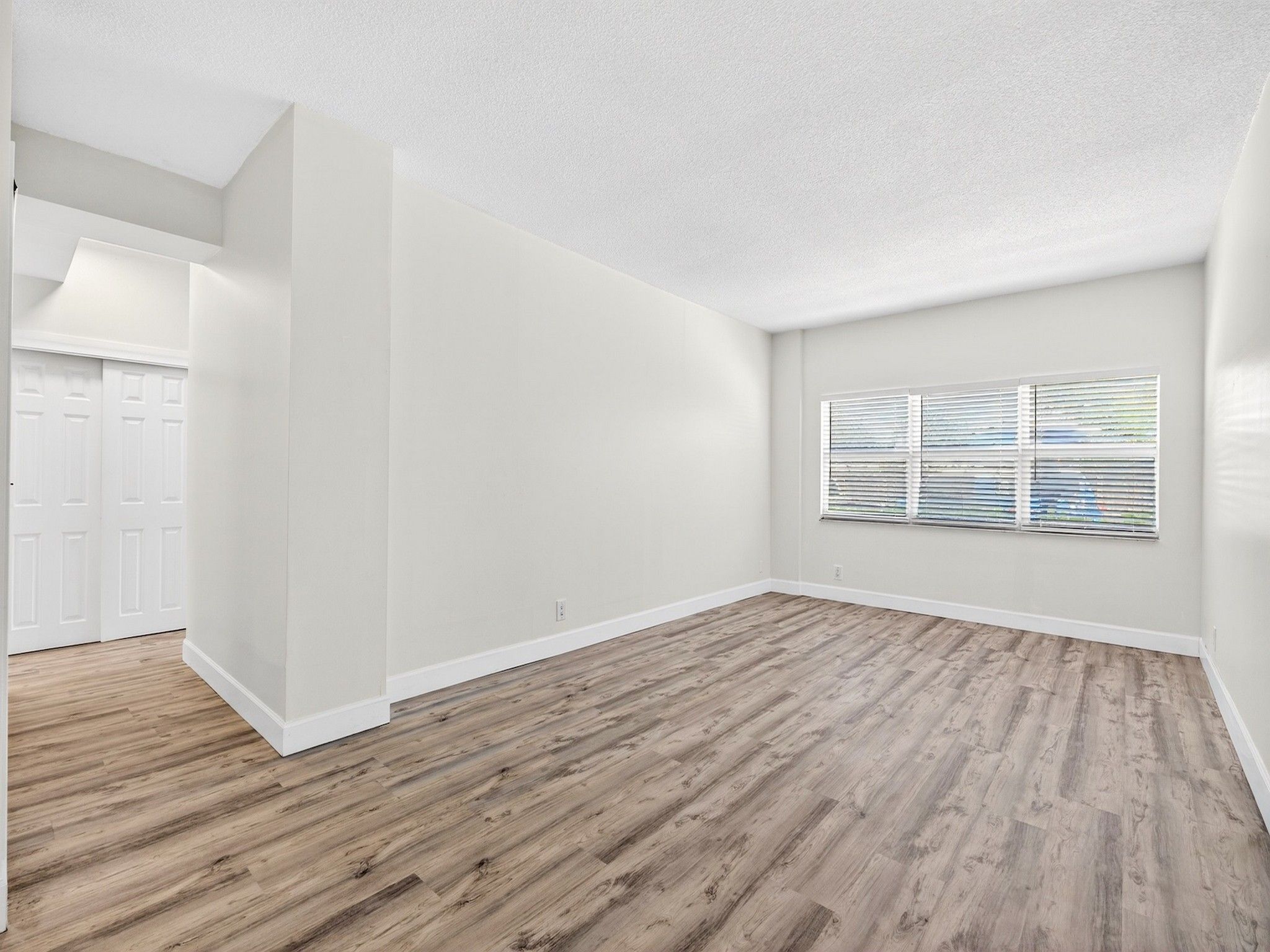  2555 NE 11th Street, Fort Lauderdale, FL, 33304 - 物件實景